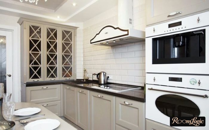 milk-colored kitchen in neoclassical style