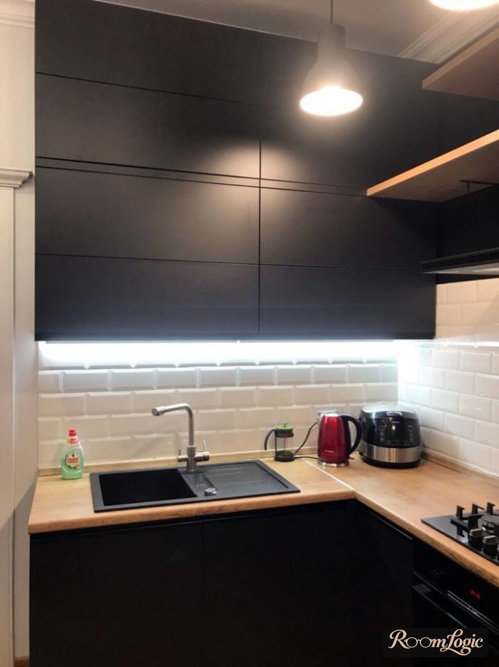 modern kitchen 130 square feet