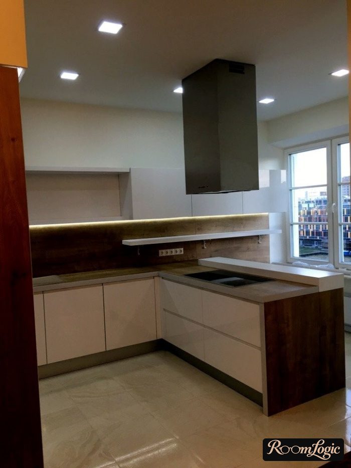 modern kitchen design in an apartment with no extra items