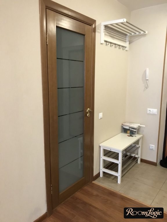 Modular entryway with a bench and corner hook