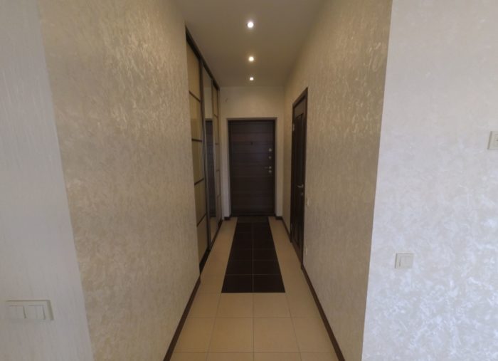 narrow hallway without furniture
