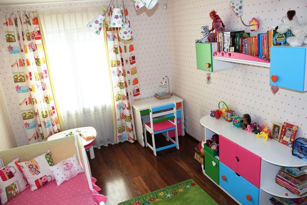 neutral kids' room for a girl
