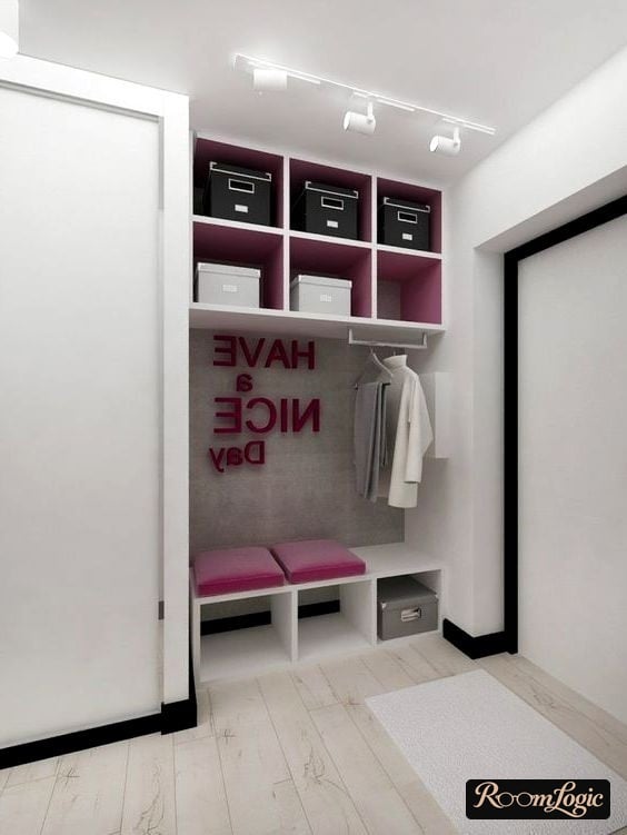 open entryway with shelves design