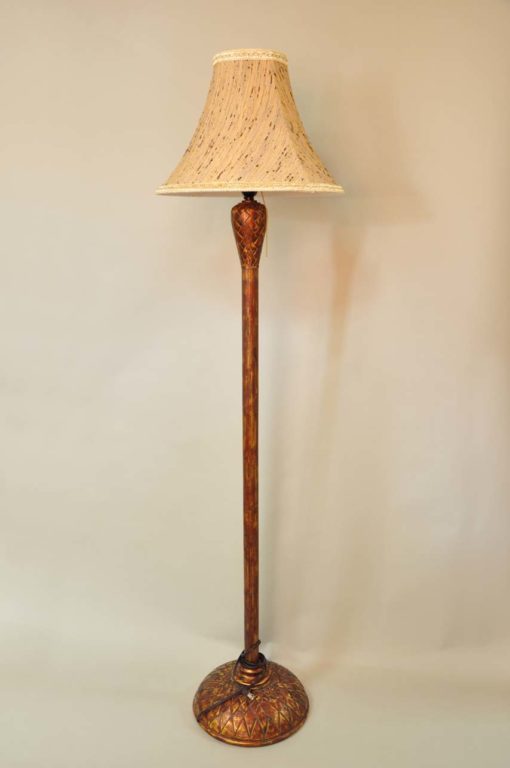 Regular floor lamp, RoomLogic.org