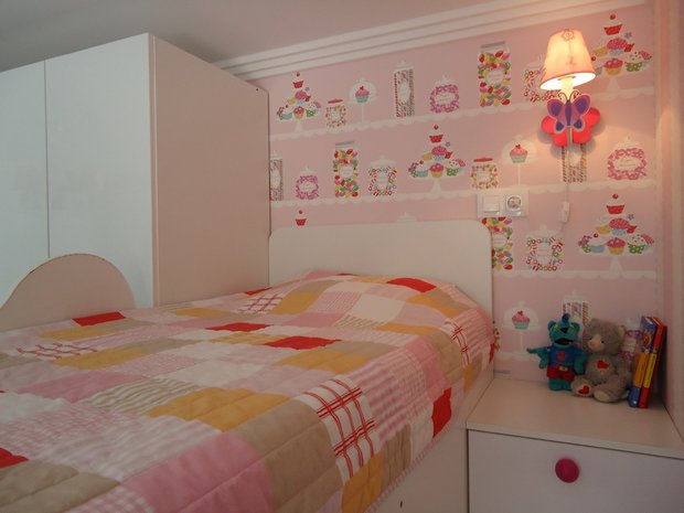 pastel pink in the kids’ room