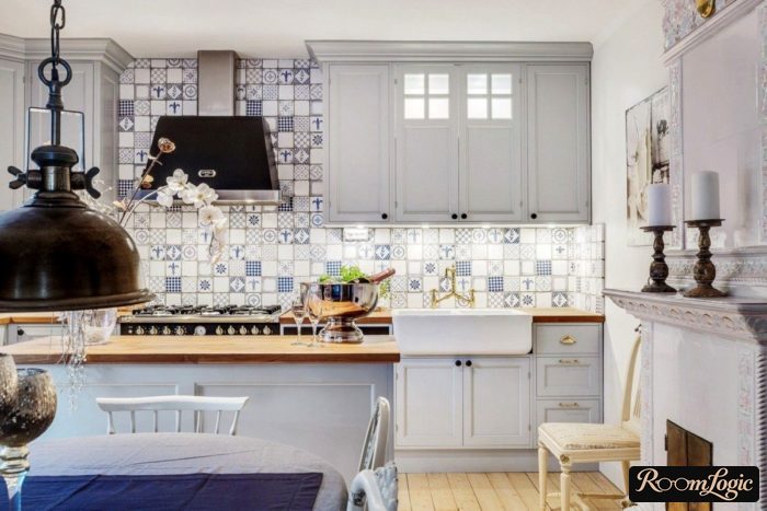 Patchwork tile in the Provence-style kitchen interior