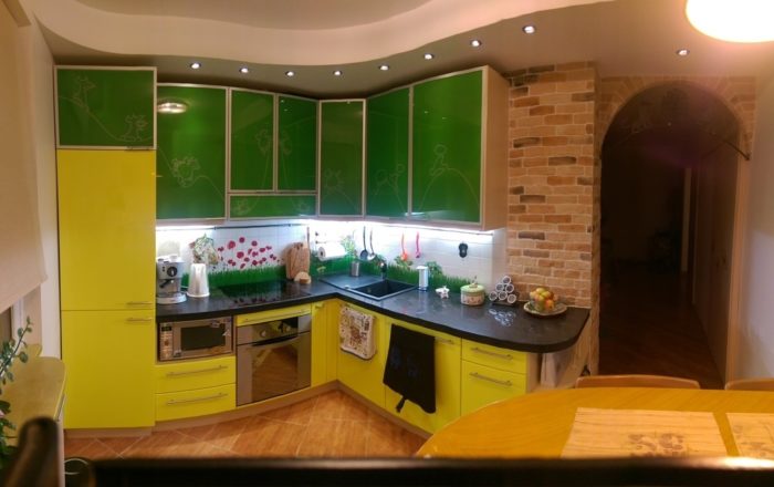 photo tile on kitchen backsplash