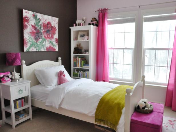 pink accessories for kids’ room
