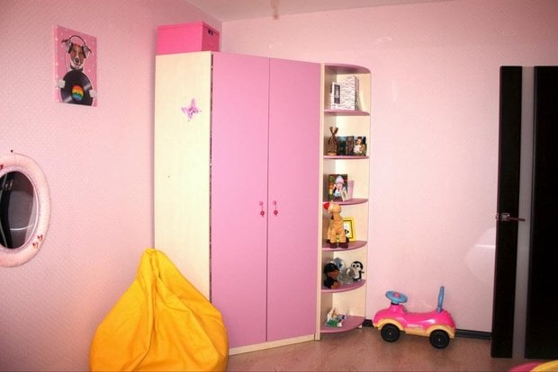 pink furniture in kids' room for girl
