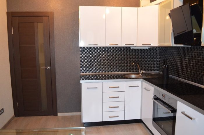 pseudomosaic instead of mosaic on the kitchen backsplash