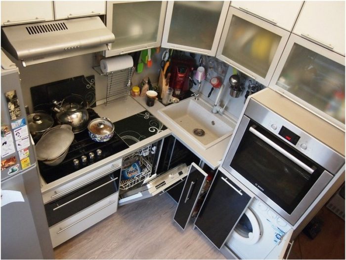 Real photo of a kitchen in a tiny apartment