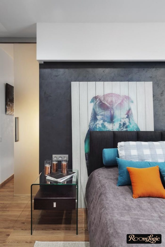 scandinavian-style wall decor in the bedroom
