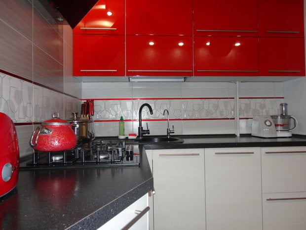 Scarlet glossy kitchen cabinet front