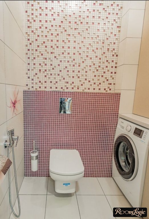 selection and combination of tile in the bathroom