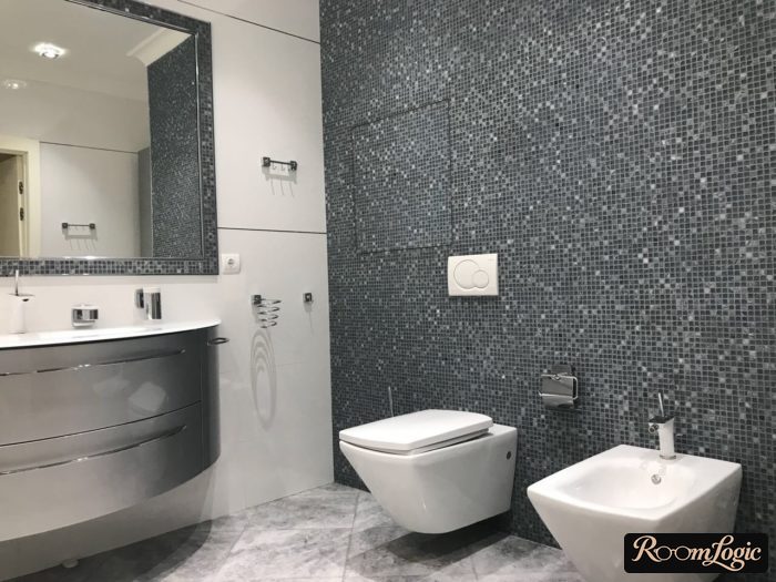 Selection of different tile sizes in the bathroom