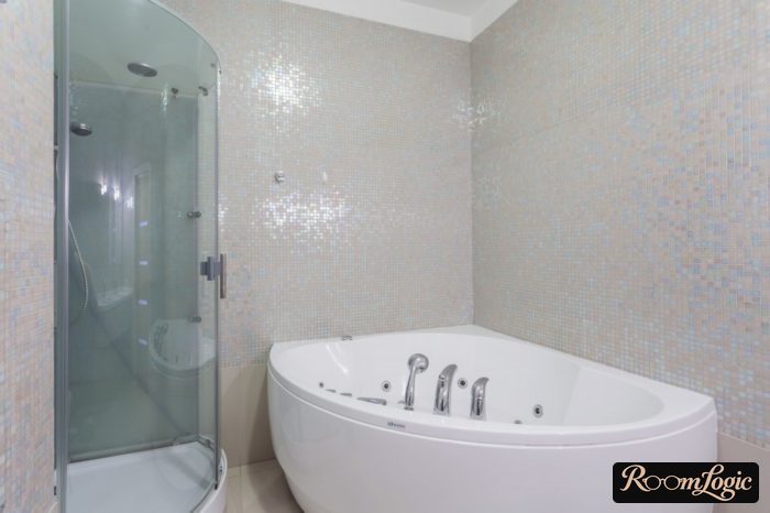 shower nook in bathroom