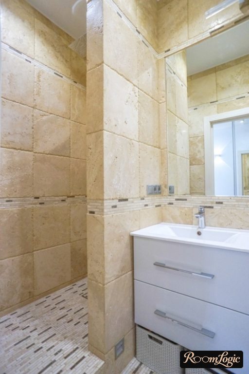 shower without a door