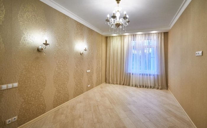 simple classical design ceiling made of drywall