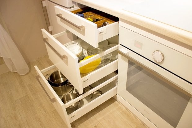 Slide-out drawers with closers