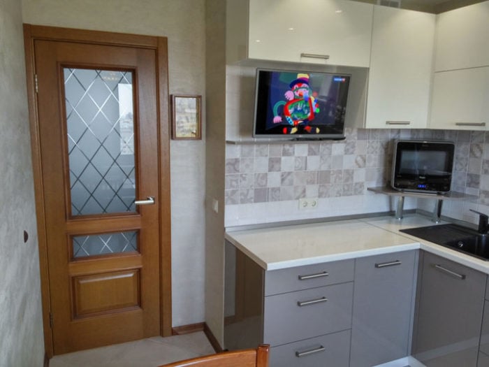 Small corner kitchen cabinet