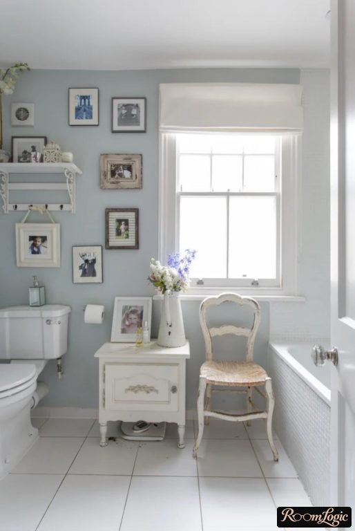 small provence-style bathroom