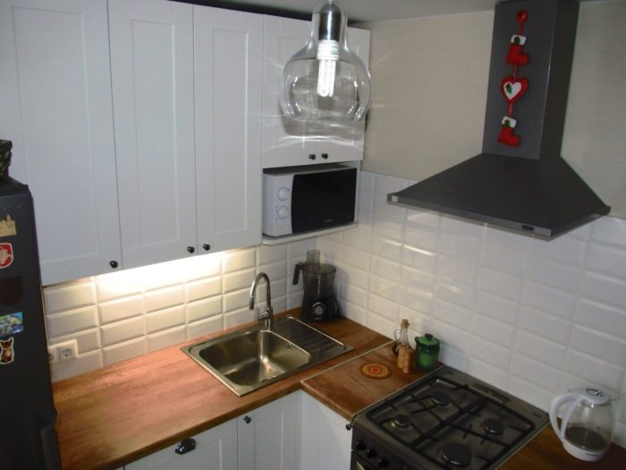small white subway tile on the kitchen