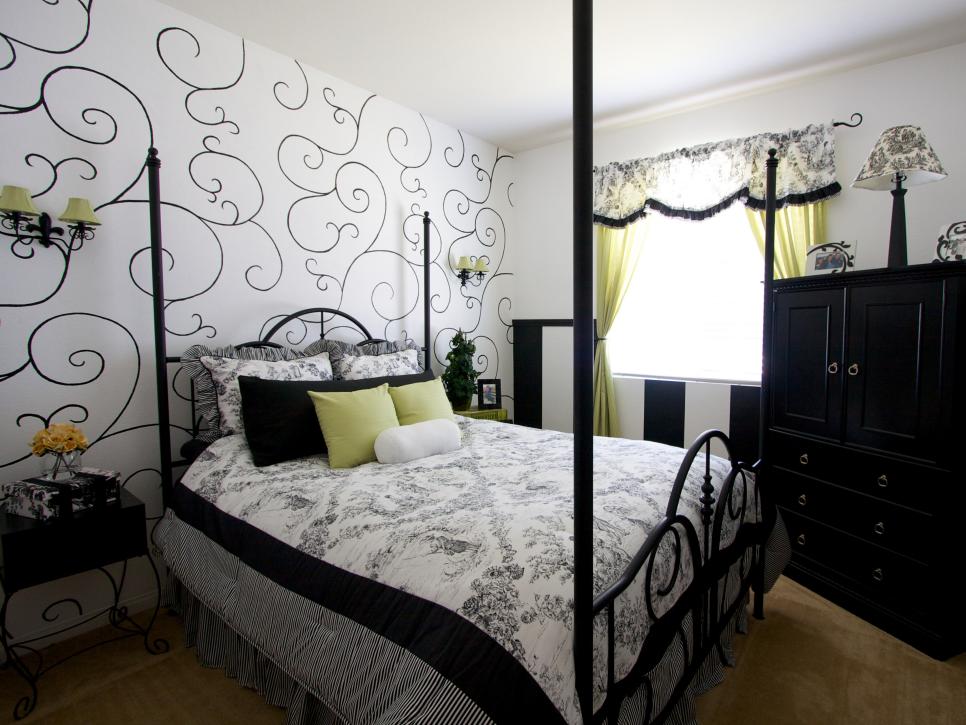 Smooth black and white wallpaper with a subtle texture