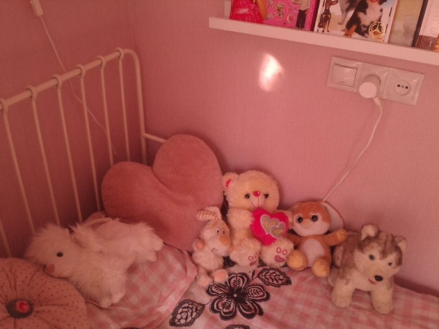 soft toys in kids' room for girl