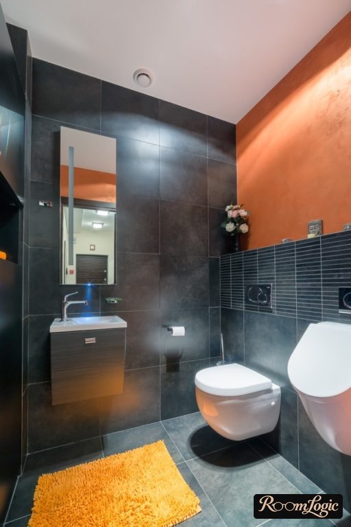 stretch ceiling can be done in the bathroom