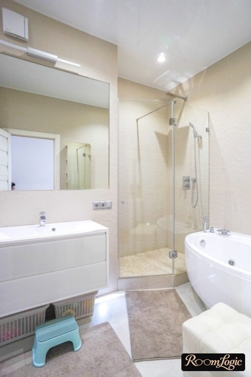 stretch ceiling in bathroom with shower