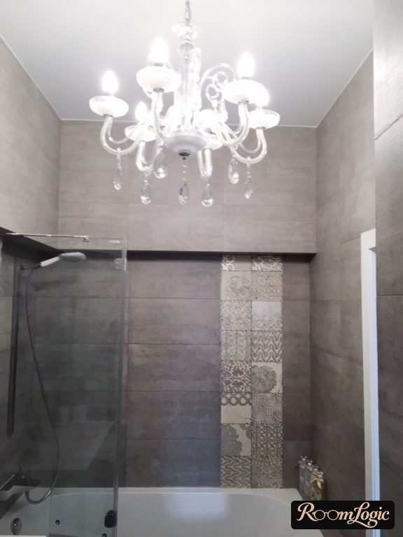 stretch ceiling in small bathroom