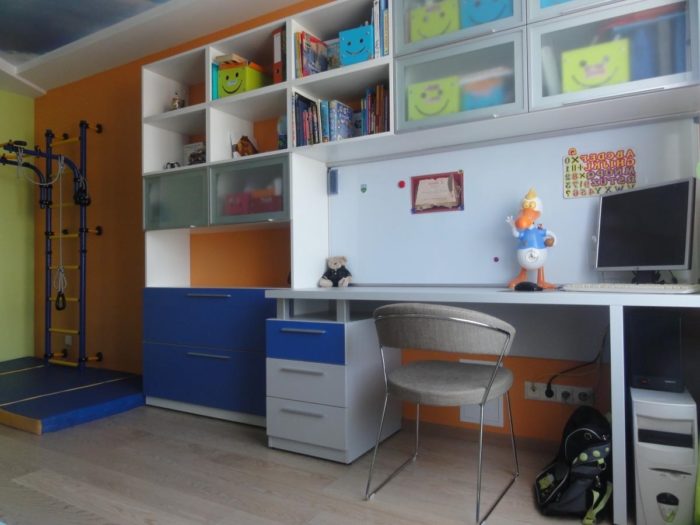 table and shelves for two boys