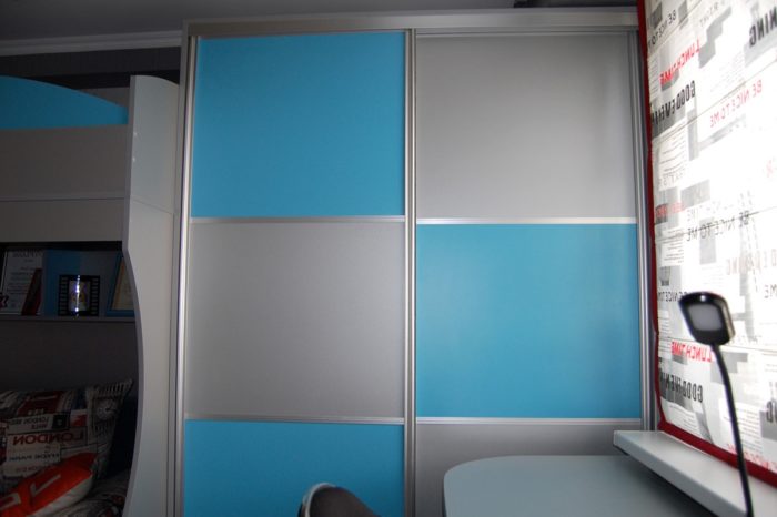 teen boy closet design