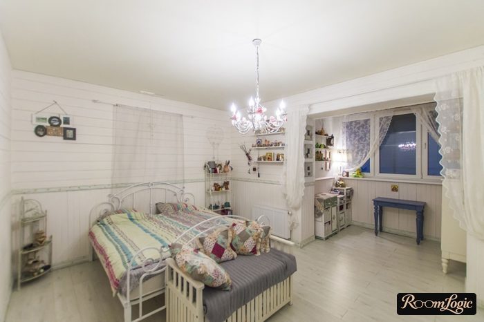 teen girl's room with balcony