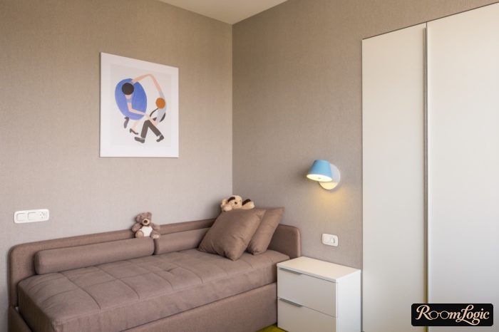 teen room in gray and white tones