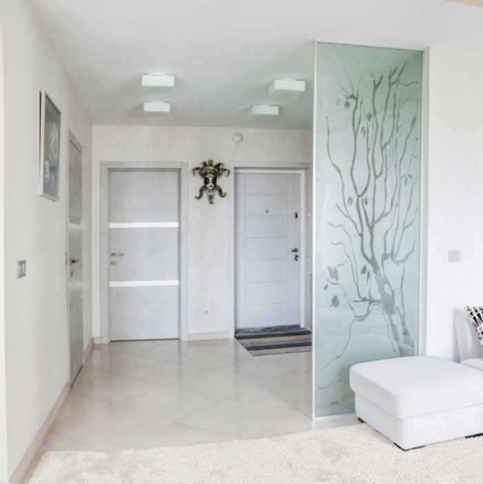 tile 60x60 in entryway