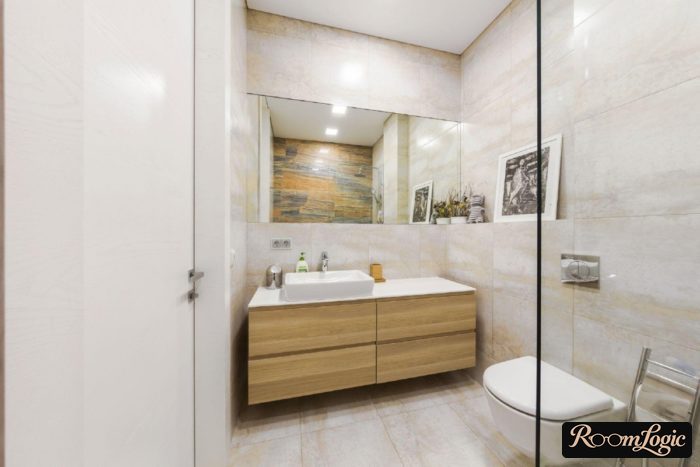 tile design in bathroom apartment