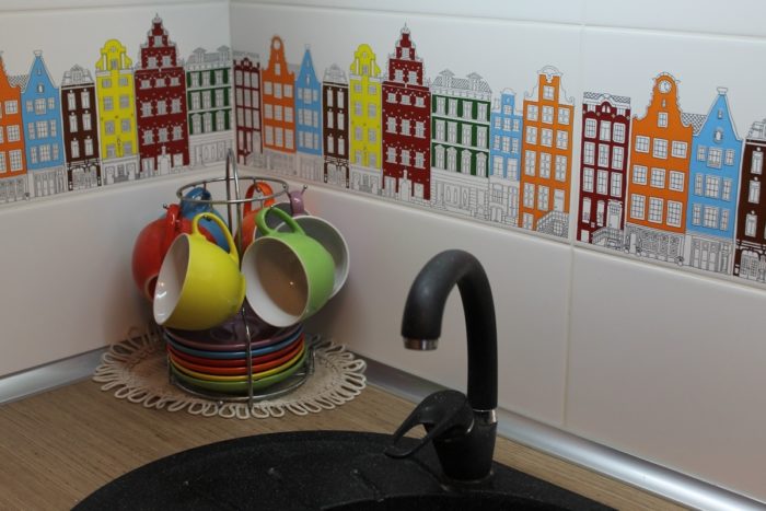 tile with a pattern on the kitchen backsplash