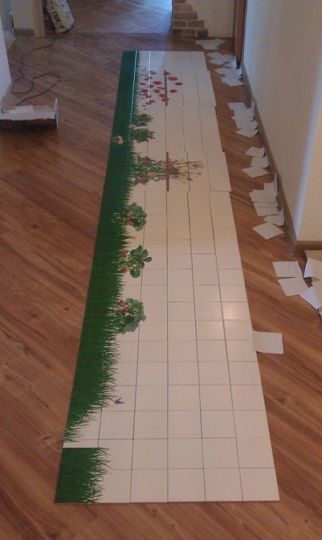 tile with photo printing on kitchen backsplash