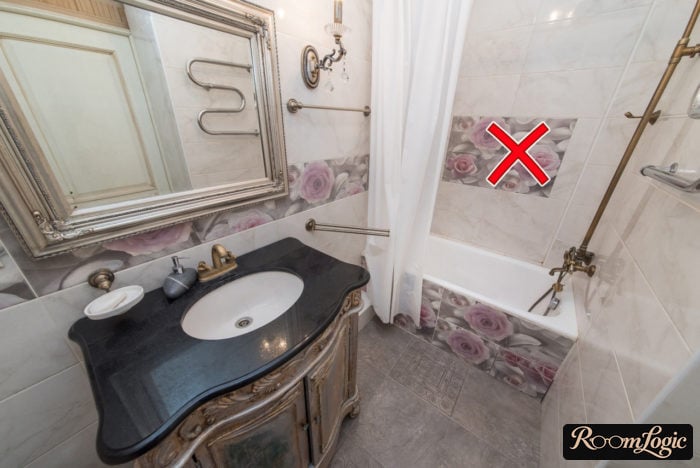 tile with provence flowers in the bathroom