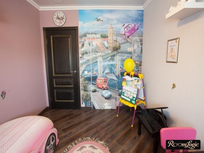 Cars cartoon-themed wardrobe