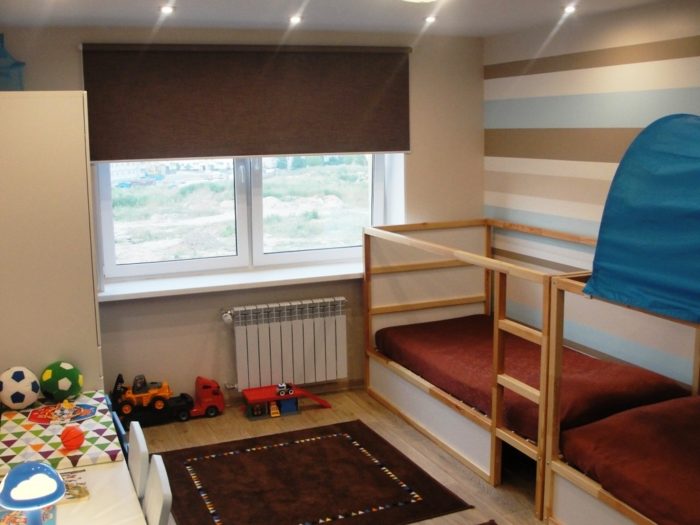 transforming bed in kids’ room