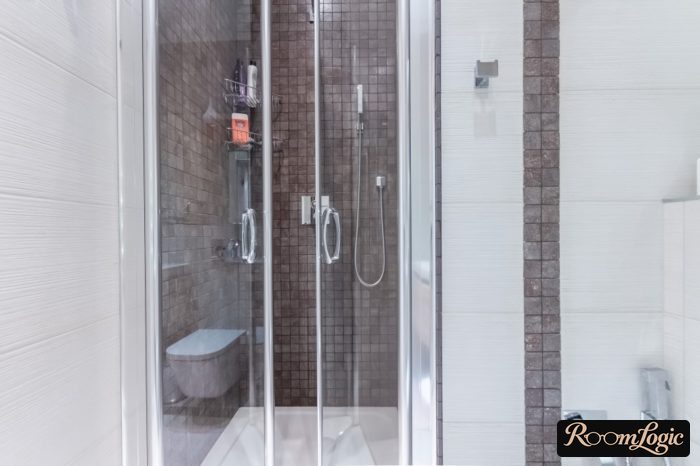 translucent glass doors in the bathroom