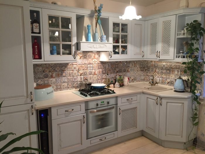 trendy backsplash for kitchen with patterns