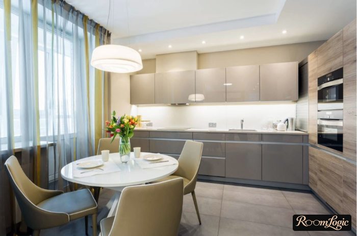 Two-toned sheer curtains in the kitchen interior