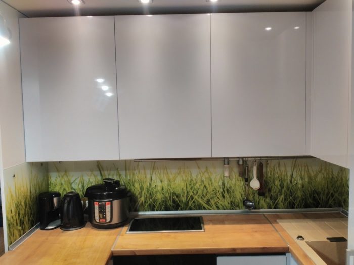 vertical white glossy cabinet fronts
