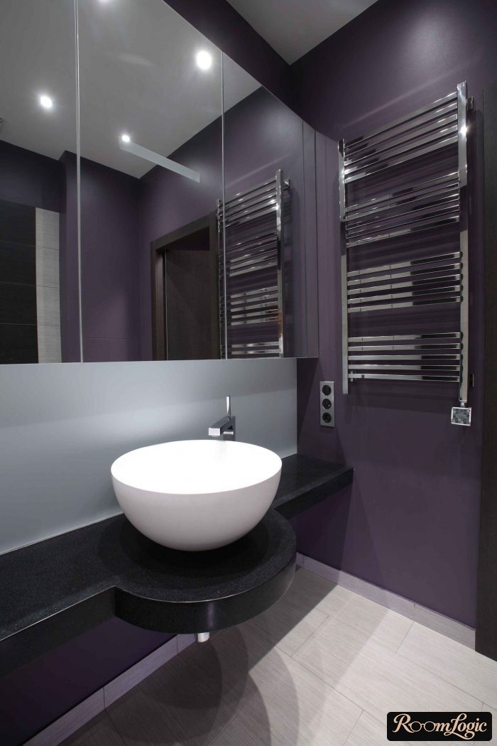 violet color on kitchen interior