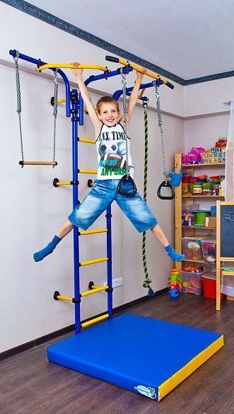 pull-up bar in kids’ room