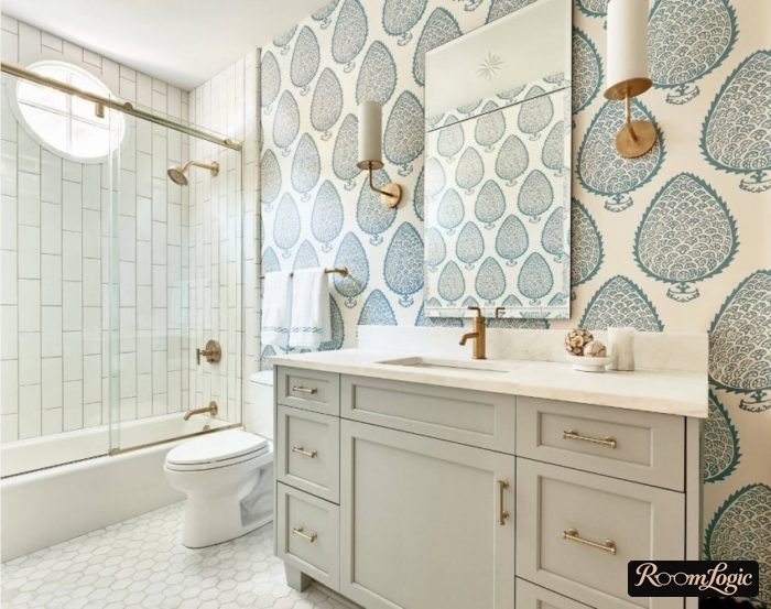 Wallpaper in the bathroom in a Provence style