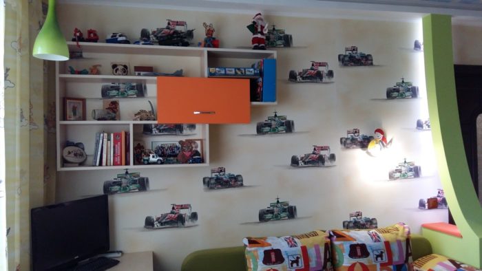 wallpaper with formula 1 theme in kids’ room